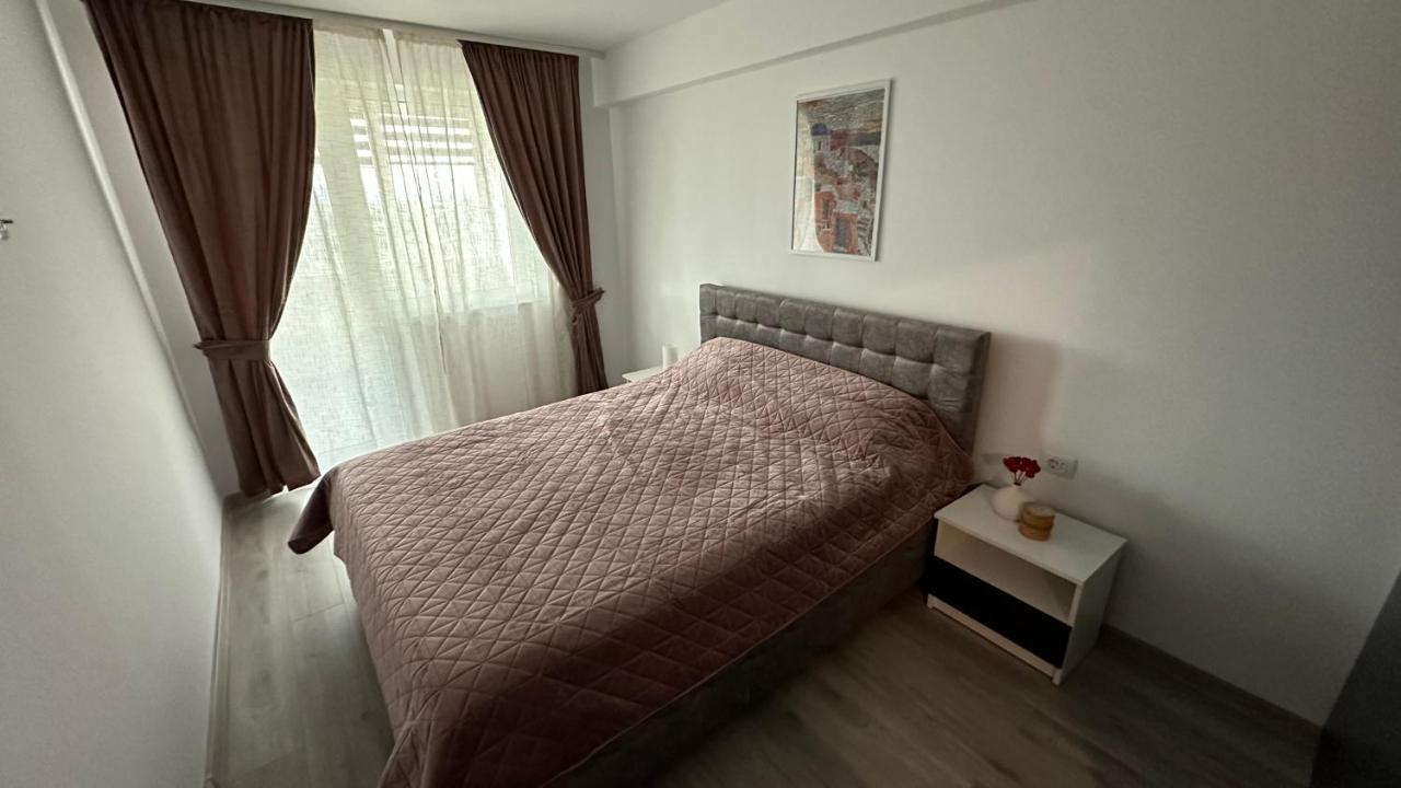 Apartament Lux Bacovia 2 Apartamento Bacău Exterior foto